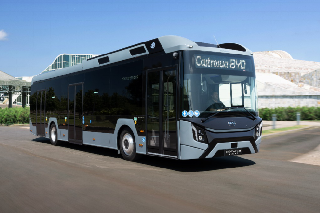 <b>比亚迪与西班牙巴士制造商Castrosua合作推出首款定制化12米纯电巴士</b>